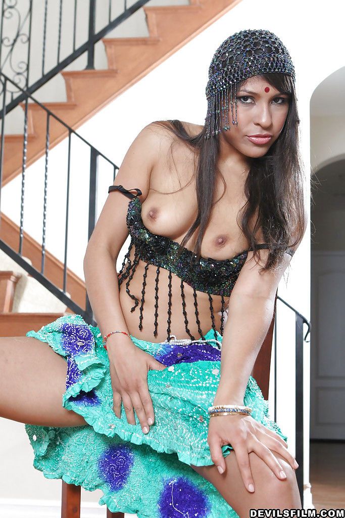vincente latina grassi Laurie Vargas ha un a destra umore per sexy cosplay