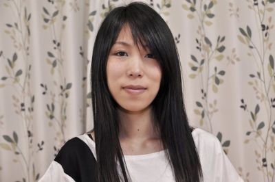 Slippy Asiatische Milf Yuko Tor Mukai Strippen Unten und liebäugelt Ihr Haarige gash
