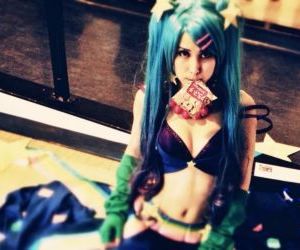 mejor sona cosplay collection..