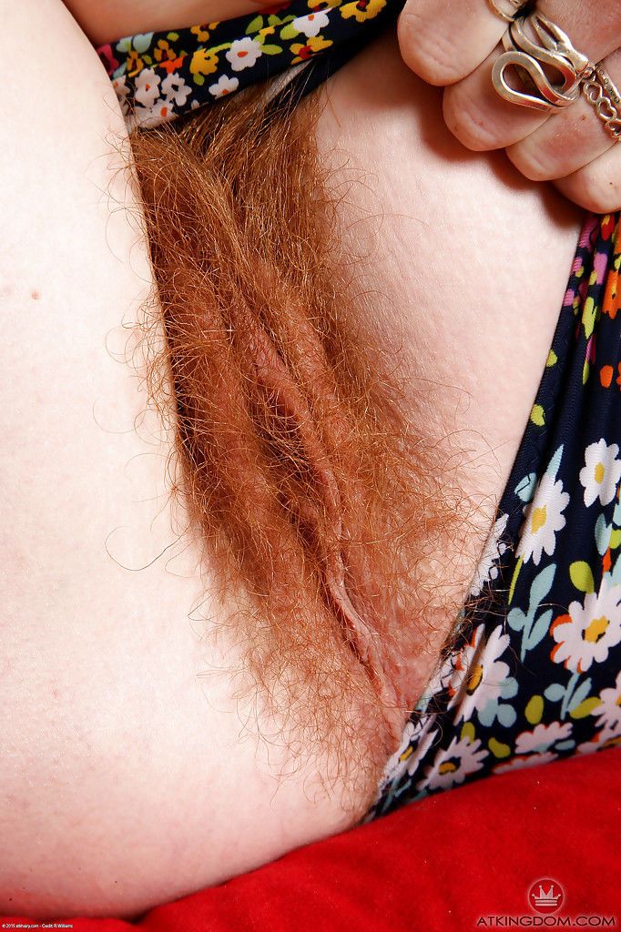 redheaded ママ Ana モ 表示する 毛 膣 のための 近 ups