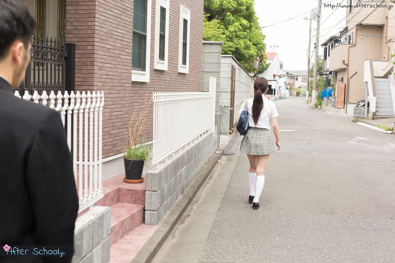japonês estudante leva fora ela uniforme e tem Sexo com ela padrasto