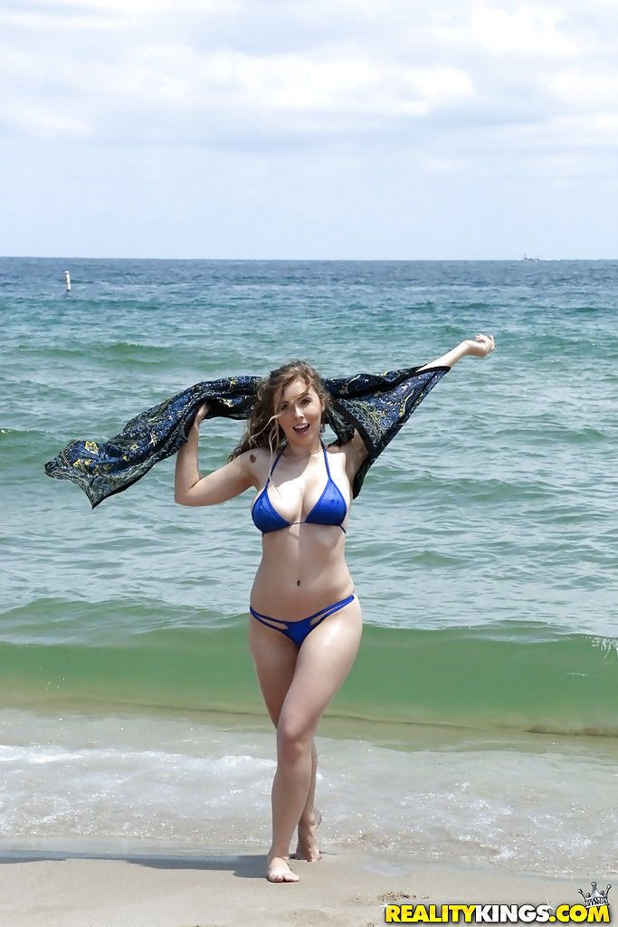 Spiaggia Babe Lena Paolo liberare Bello meloni da Bikini :Da: nuoto piscina