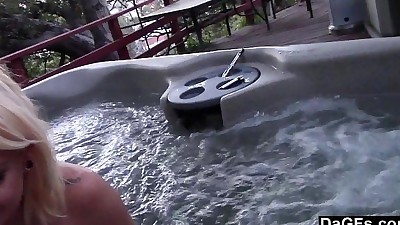 quente banheira de hidromassagem Boquete :por: Loira teenhd