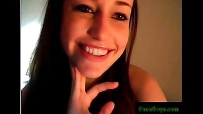 Sexy Brunette Webcam flashing.