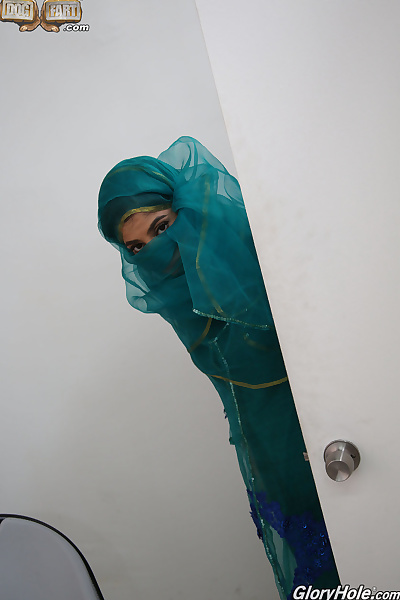 Giyinik Hint Nadia Ali alır Çıplak sonra bulma bir bbc alay thru gloryhole